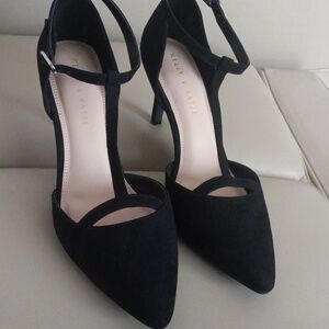 Kelly & Katie Black Faix Suede T-Strap Pointed Toe Stiletto Heels Size 9.5